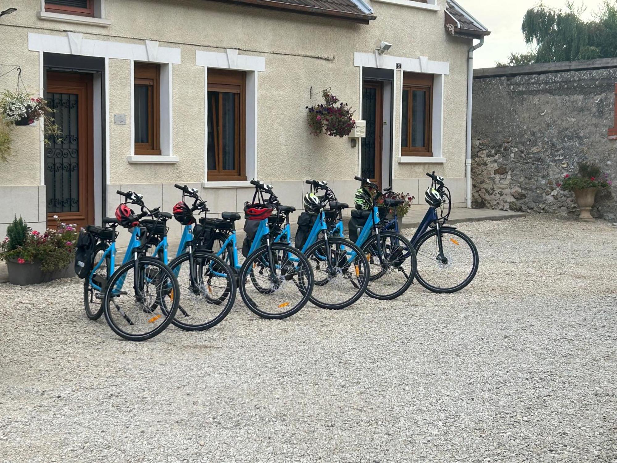 Le Domaine De L Etang Le Merger Holiday home Oeuilly